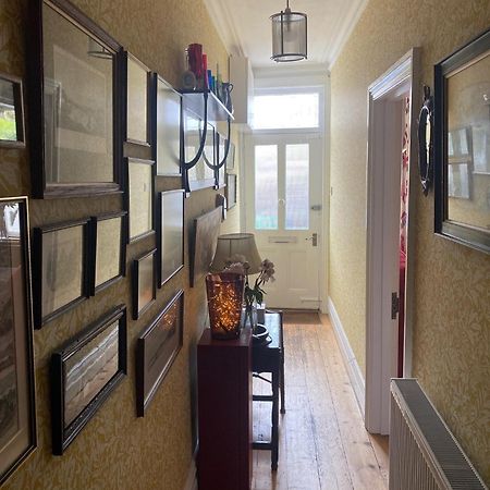 Gretenham B&B Суонидж Екстериор снимка
