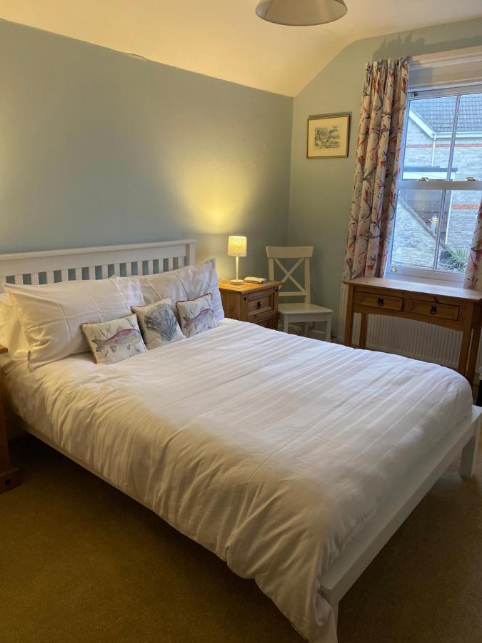 Gretenham B&B Суонидж Екстериор снимка