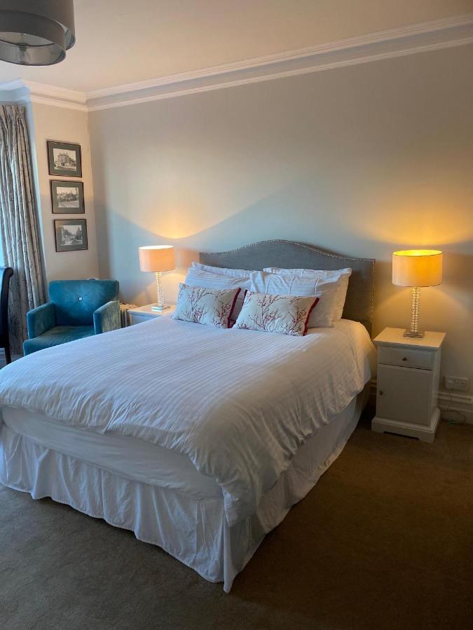 Gretenham B&B Суонидж Екстериор снимка